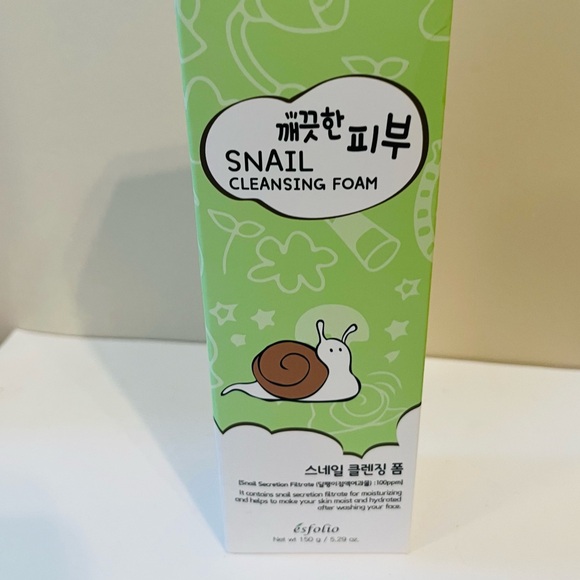 Esfolio Pure Skin Snail Cleansing Foam 5.29 oz/150g - Picture 7 of 7